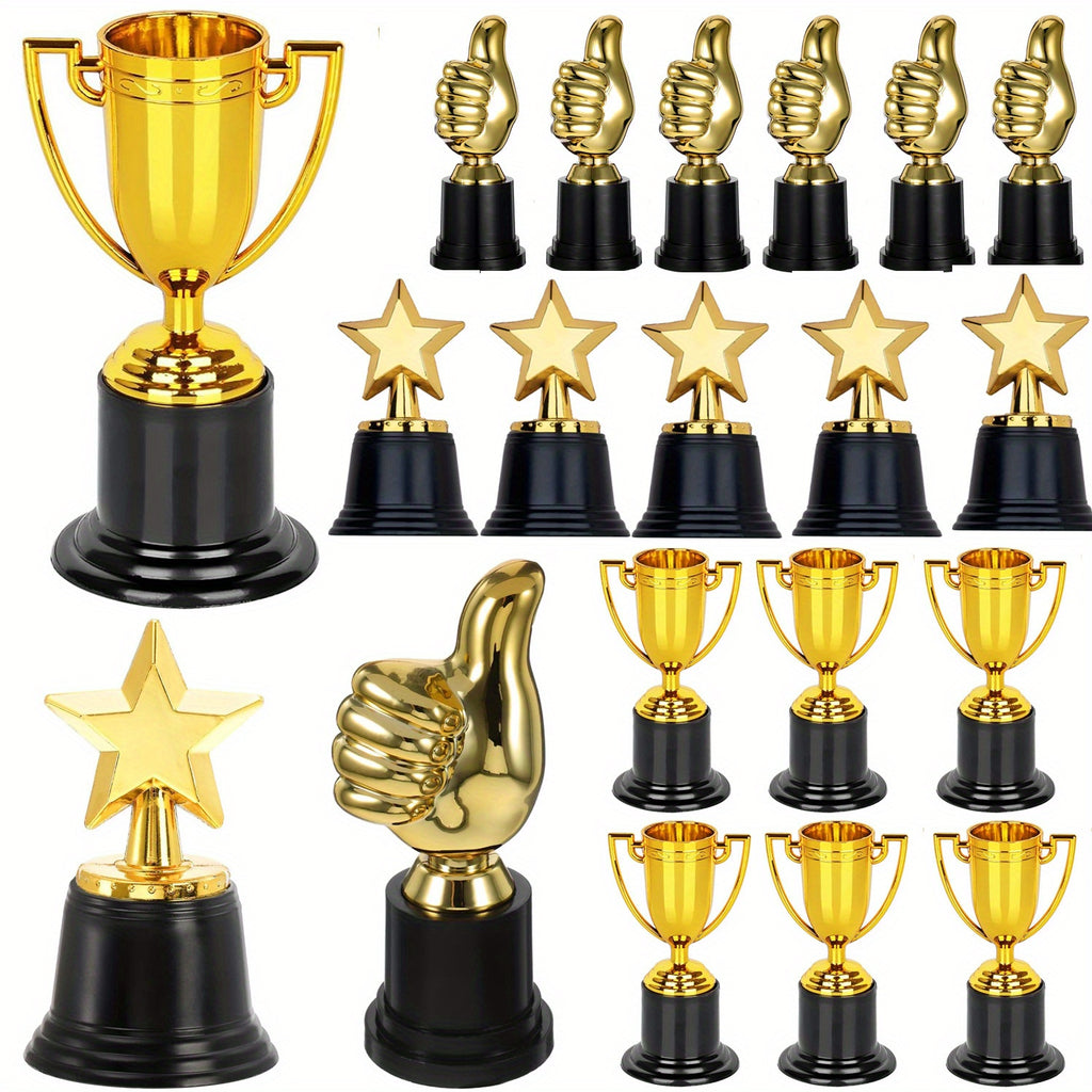 Set od 18 mini trofeja za nagrade, savršeno za sportske takmičenja, fudbalske utakmice i kao nagrade za odrasle. Idealno za događaje, žurke i kao pokloni za nastavnike.