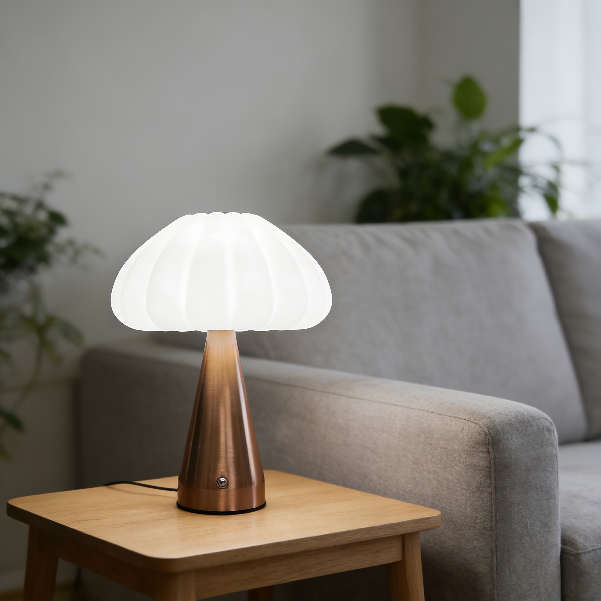1 kom. Nova Nordijska Spavaća Soba Kućna Stona Lampa, Podesiva Boja Svetla u Tri Boje, Dugo Pritisak za Podešavanje Osvetljenosti, Može se Pokloniti za Praznike, Velika Baterija 1800 Mah, Osvetljava Ceo Noć | Punjenje