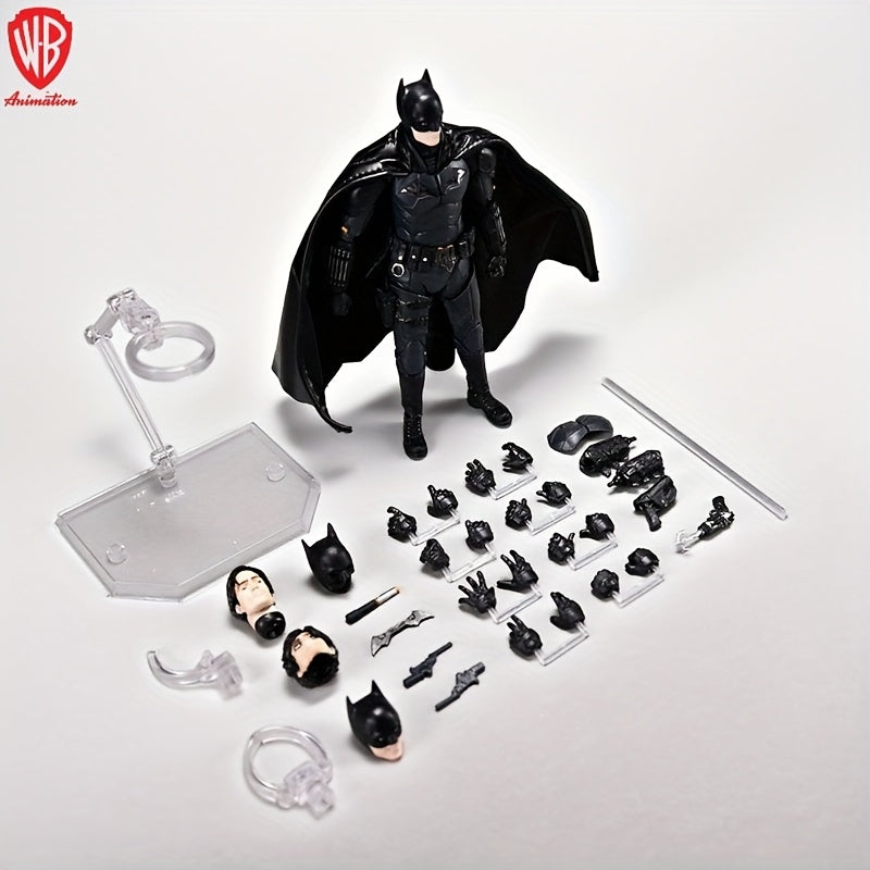 WB MAFEX188 Interaktivna Figura za Igru Novog Betejvmena, sa Robertom Patinsonom, je Akciona Figura u Razmeri 1/12, Dostupna Širom Sveta u Ograničenom Broju Komada. Savršena je za Dekoraciju Vašeg Stola, Kancelarije ili Automobila. Odličan Poklon za Fanov