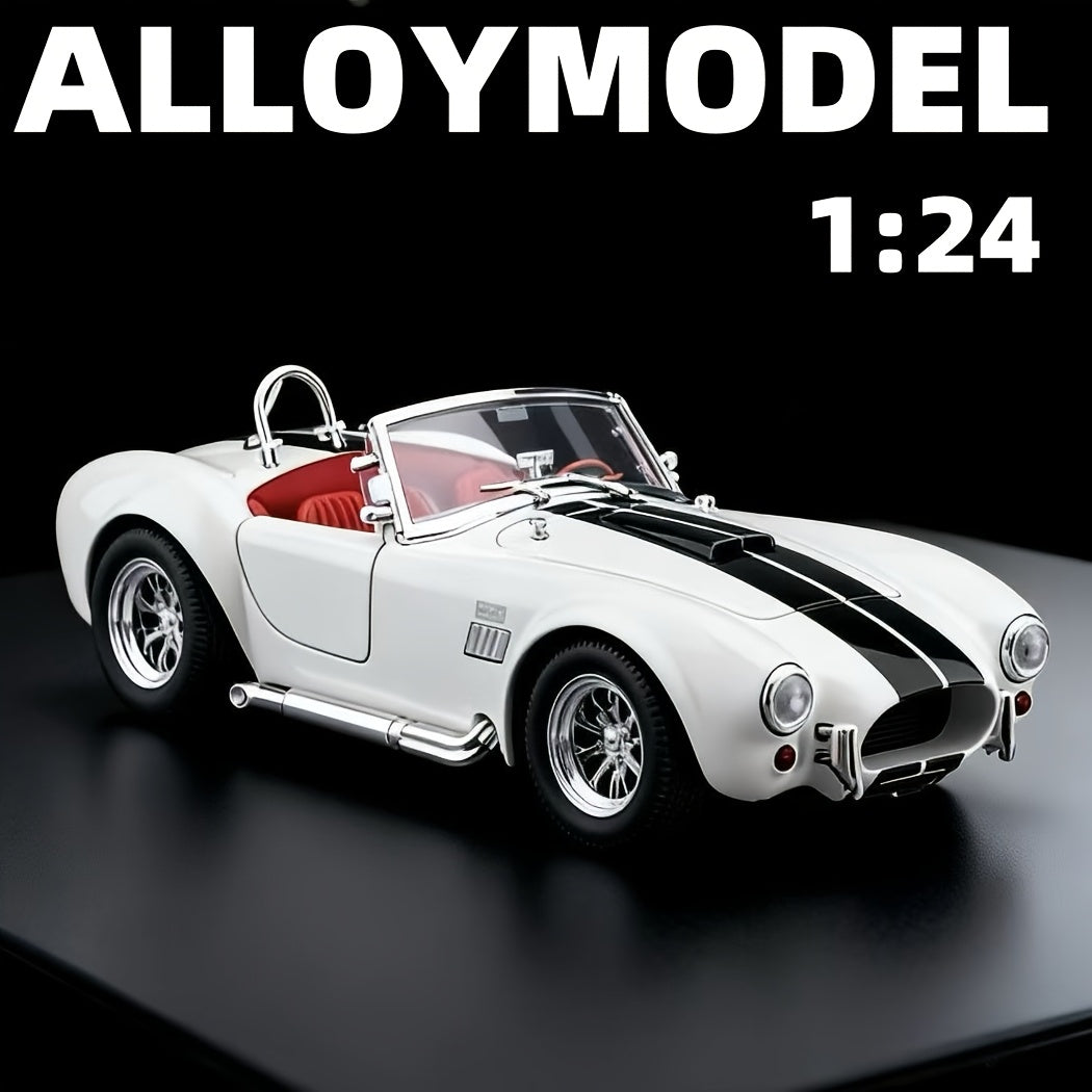 Izuzetan model automobila, srebrna boja, sa postoljem. Postolje i vozilo su fiksirani i ne mogu se odvojiti. Razmera 1:24 ima kul i stilski dizajn i napravljen je od izdržljive legure livenog metala. Detalji su izuzetno fini i imaju realističan izgled.