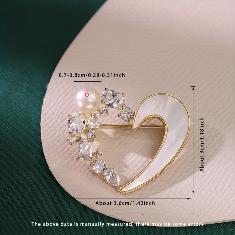 [Gift Box] A Pearl Brooch 7-8Mm White Flat Round Natural Freshwater Pearl Brooch Heart Design Exquisite Additions Souvenir Daily Dating Party Celebrating Festivals Elegant Fashion Light Luxury Style