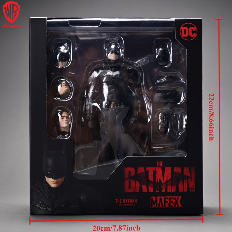 WB MAFEX188 Interaktivna Figura za Igru Novog Betejvmena, sa Robertom Patinsonom, je Akciona Figura u Razmeri 1/12, Dostupna Širom Sveta u Ograničenom Broju Komada. Savršena je za Dekoraciju Vašeg Stola, Kancelarije ili Automobila. Odličan Poklon za Fanov